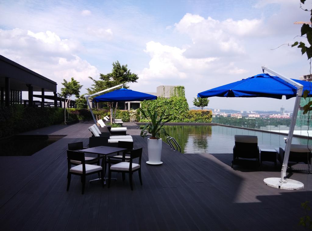 E.City Hotel@Onecity Subang Jaya Exterior photo